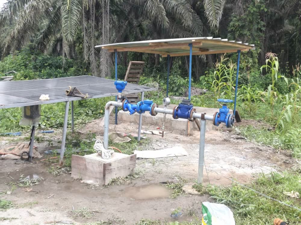 Station de pompage solaire — Forage & pompage à énergie solaire — de l'eau toute l'année